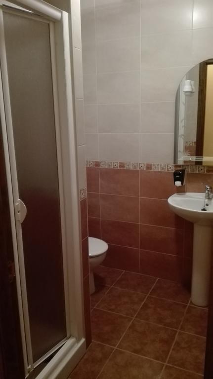 Готель Hostal La Aldaba Montearagon Екстер'єр фото